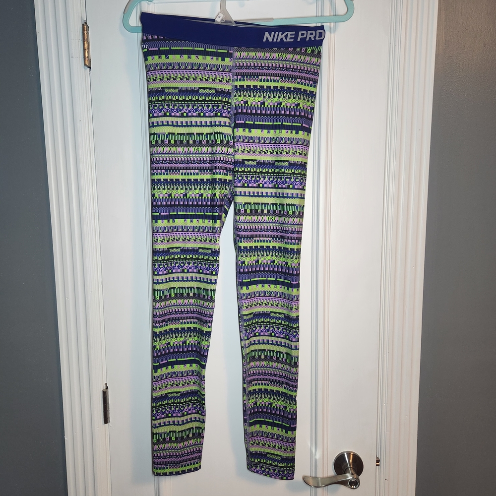 Nike PRO Dri-fit Women's Leggings - Green and Purple Pattern FULL LENGTH sz M